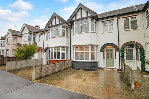 3 bedroom terraced house for sale, Cavendish Gardens, Westcliff On Sea