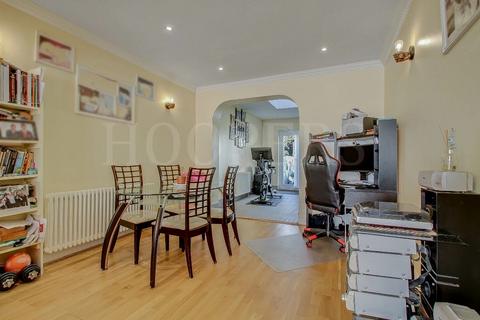 3 bedroom end of terrace house for sale, Clifford Way, London, NW10