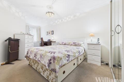 1 bedroom retirement property for sale, Croft Road, Aylesbury HP21