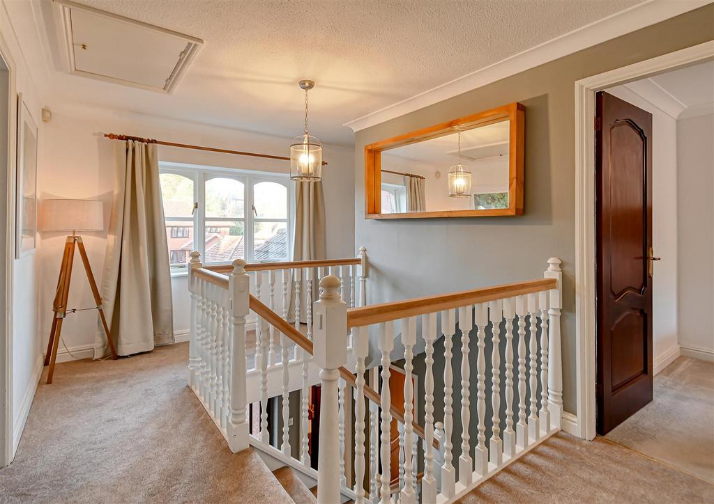 1 Wells Close-03.jpg