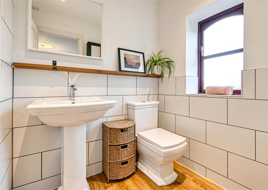 1 Wells Close-11.jpg