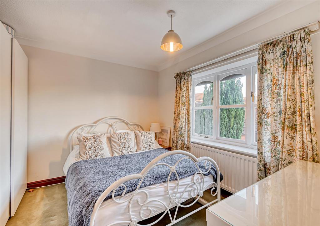 1 Wells Close-06.jpg