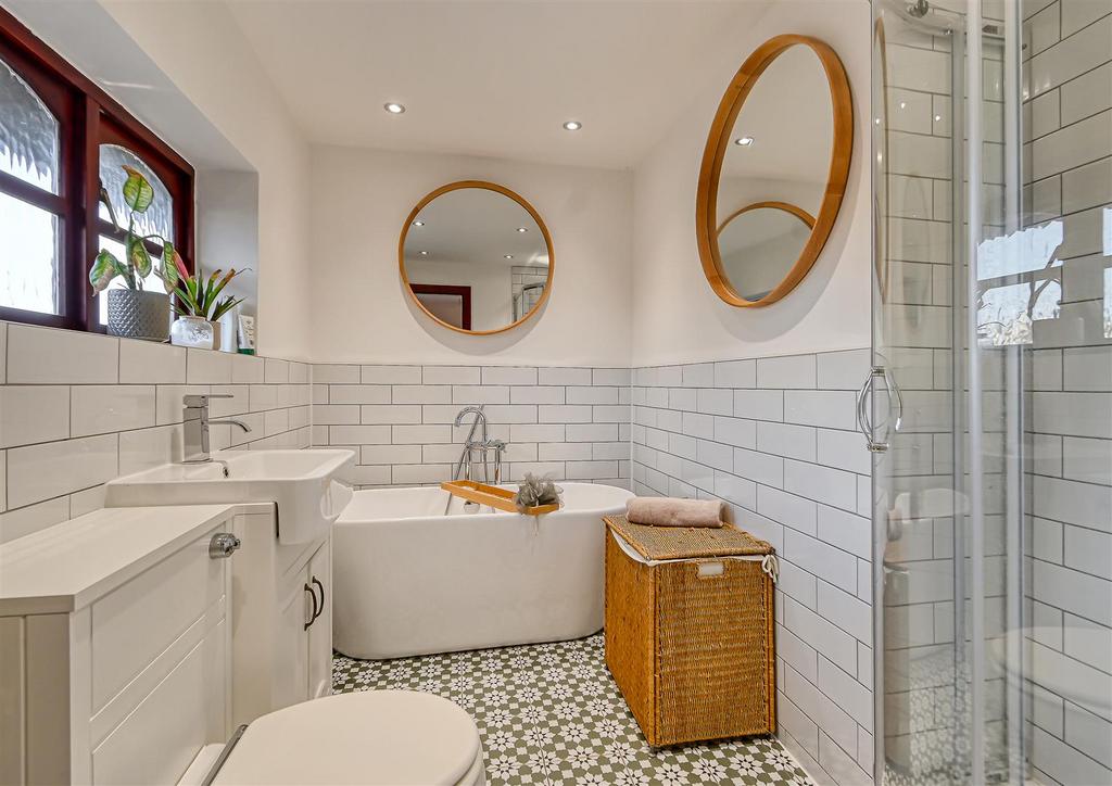 1 Wells Close-04.jpg