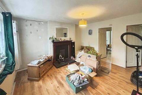 3 bedroom semi-detached house to rent, Chartwell Road, Telford TF1