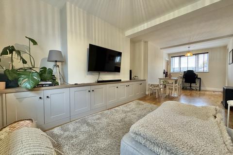 2 bedroom apartment for sale, Rosalind Court, Asgard Drive, Salford, Lancashire, M54TG