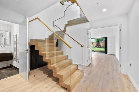 undefined, Orchard Grove, West Wimbledon, SW20