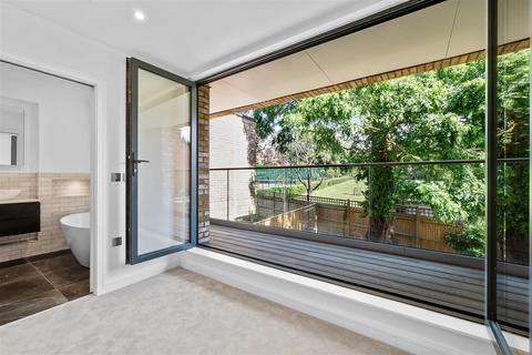 undefined, Orchard Grove, West Wimbledon, SW20