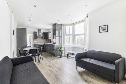 5 bedroom house to rent, Frobisher Road, London N8