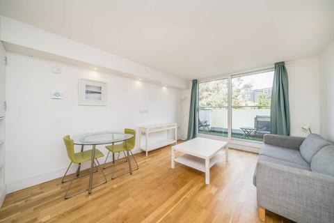 2 bedroom flat to rent, Garratt Lane, London SW17