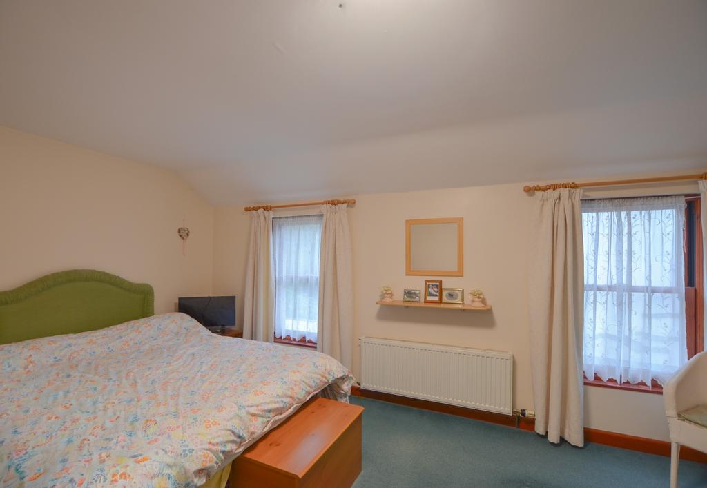 To Book A Viewing Call TPS Lostwithiel On 01208 87
