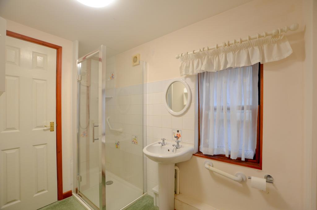 To Book A Viewing Call TPS Lostwithiel On 01208 87