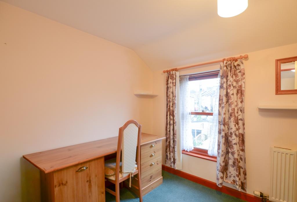 To Book A Viewing Call TPS Lostwithiel On 01208 87