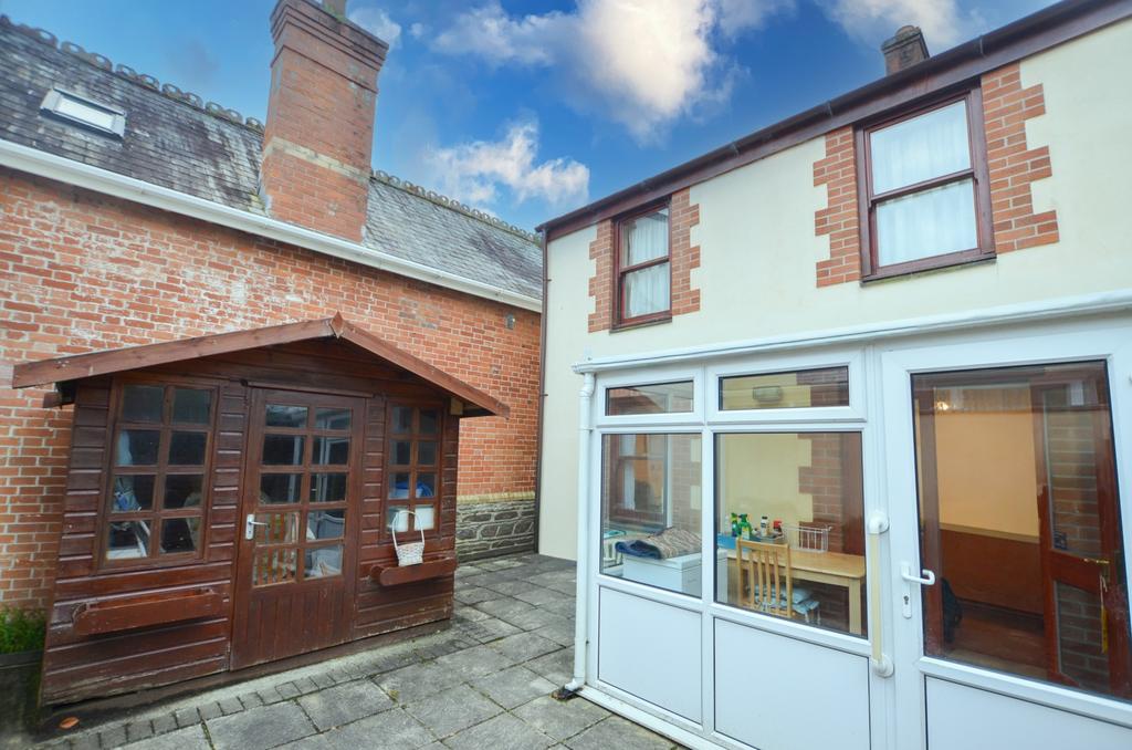 To Book A Viewing Call TPS Lostwithiel On 01208 87