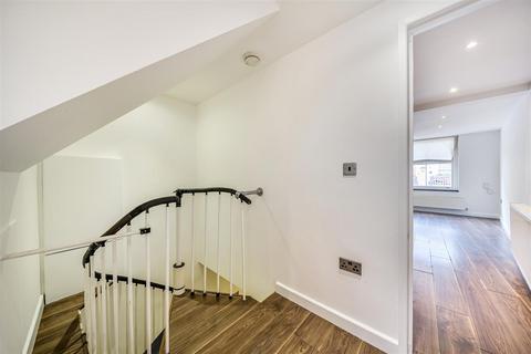 undefined, Queens Road, Watford