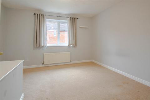 2 bedroom terraced house to rent, Turner Close, Haverhill CB9