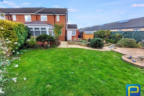 3 bedroom end of terrace house for sale, Priory Park, Amble, Northumberland, NE65 0HY