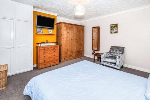 undefined, Uxbridge, UB8