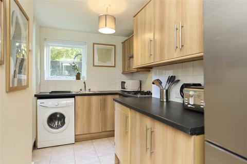 3 bedroom apartment to rent, St. John's Villas, London, N19