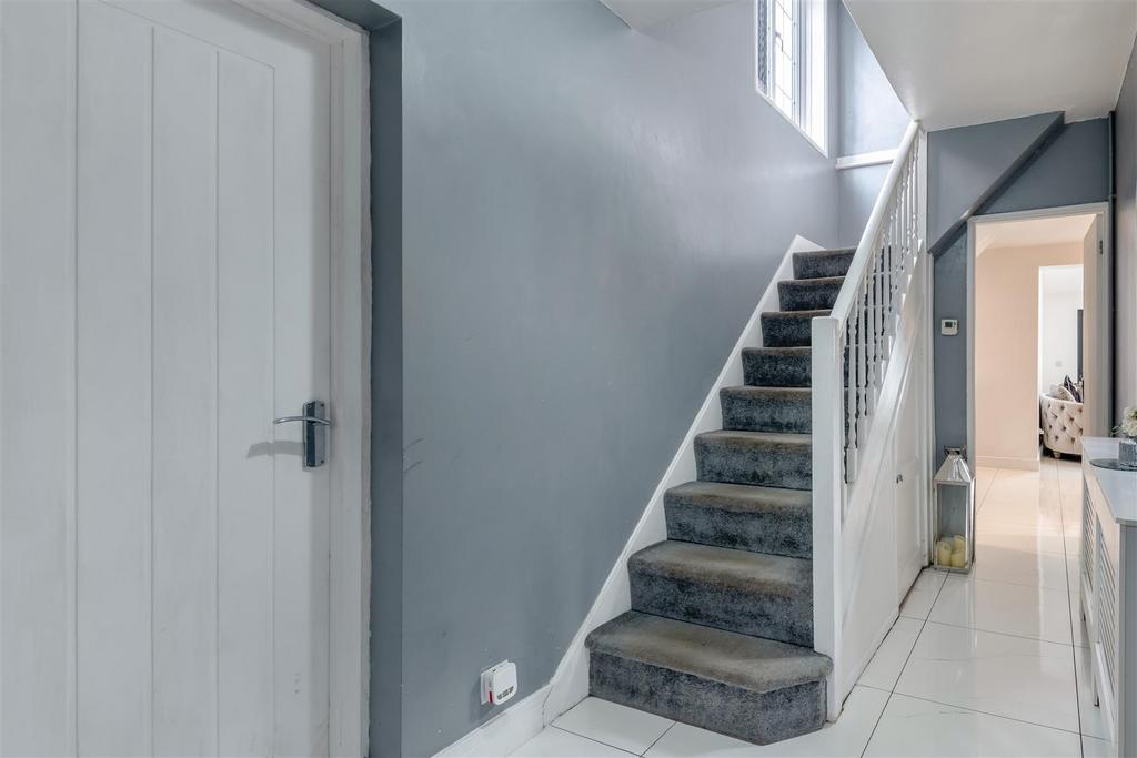 8668473-interior09.jpg