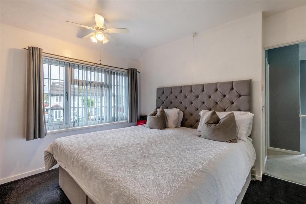 8668473-interior13.jpg