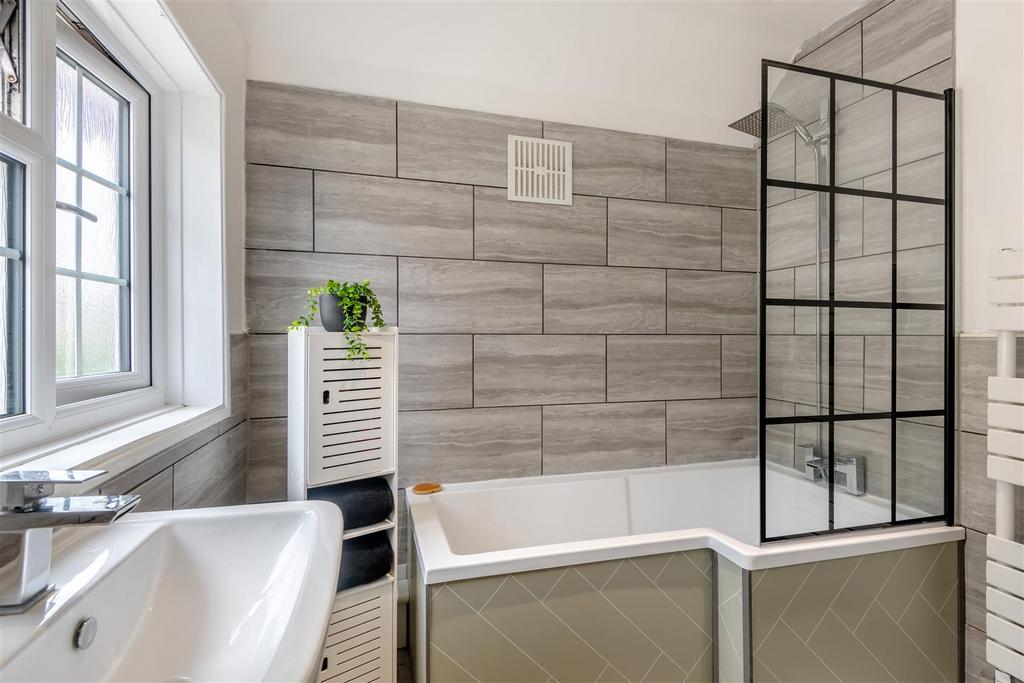 8668473-interior18.jpg