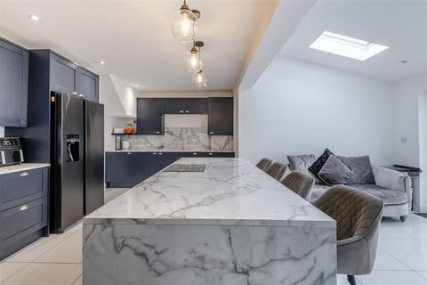 3 bedroom semi-detached house for sale, Derby Road, Maidstone