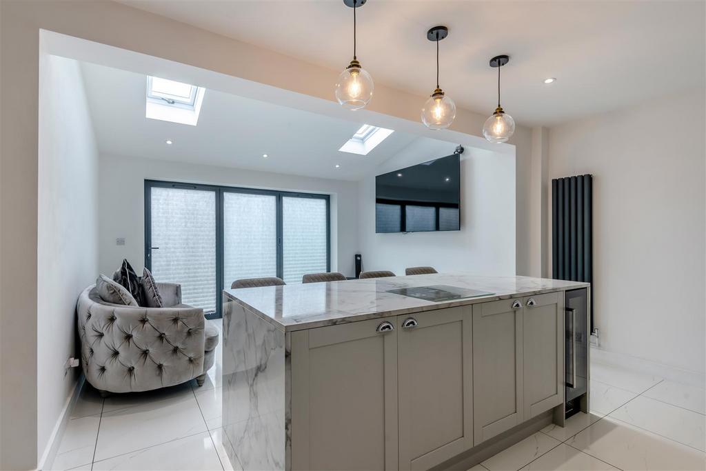 8668473-interior05.jpg