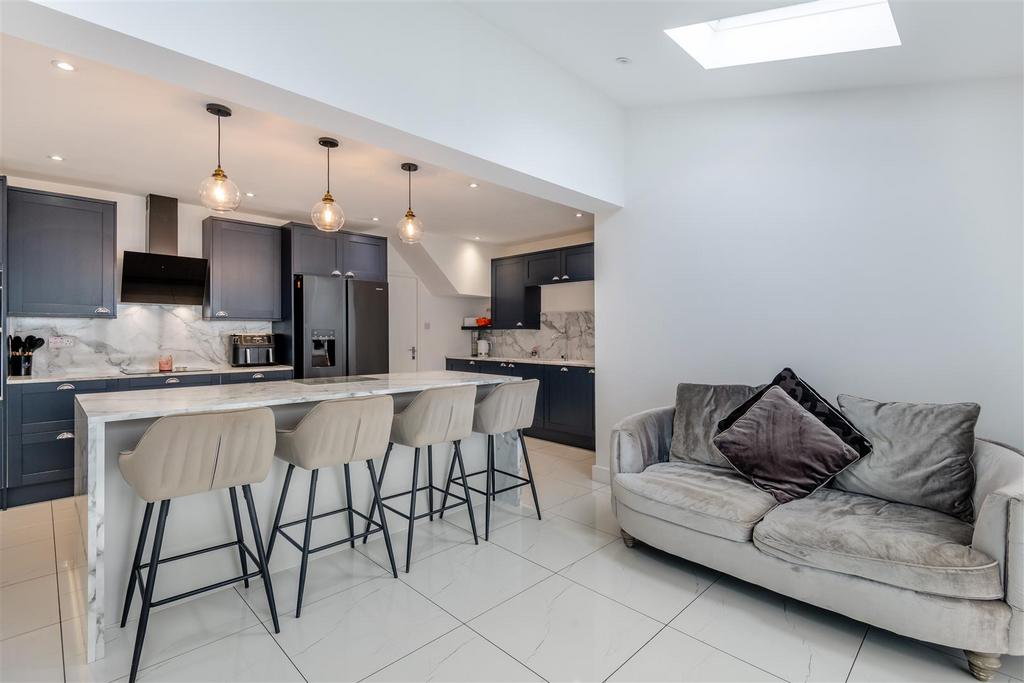 8668473-interior03.jpg