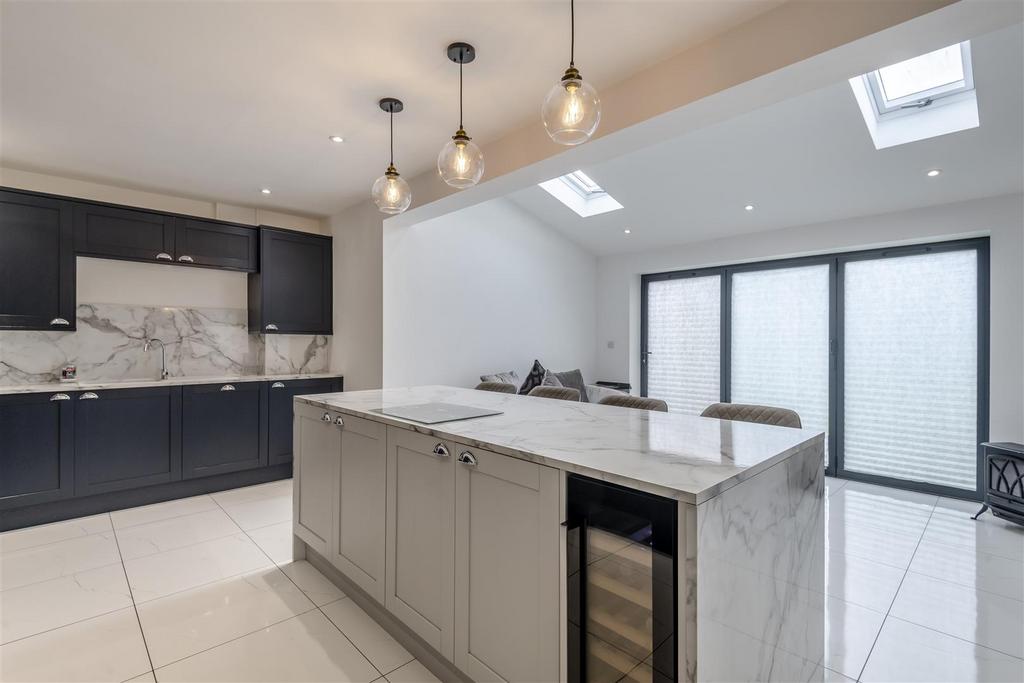 8668473-interior06.jpg