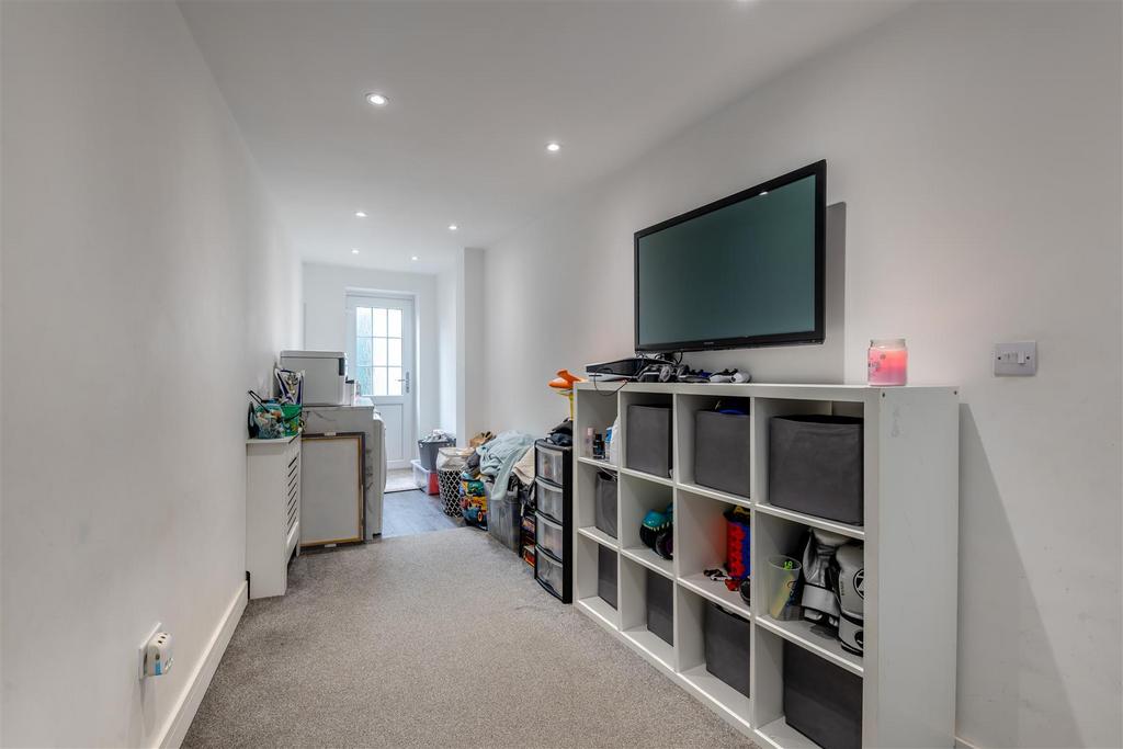 8668473-interior12.jpg