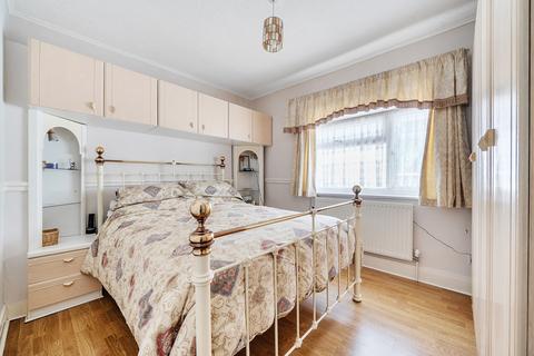 3 bedroom detached house for sale, St. Andrews Drive, Orpington