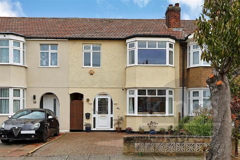 3 bedroom terraced house for sale, Buckingham Close, Enfield