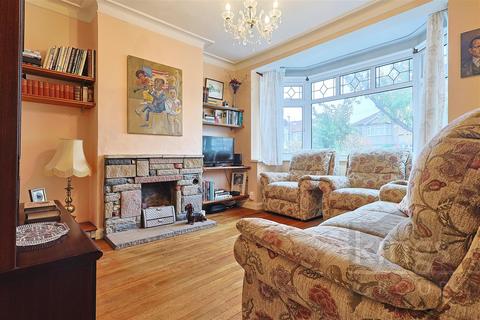 3 bedroom terraced house for sale, Buckingham Close, Enfield