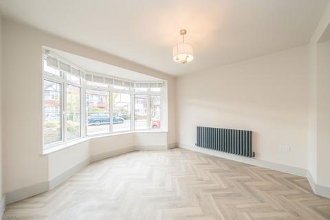 3 bedroom semi-detached house to rent, Heathfield North, Twickenham TW2