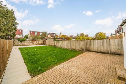 3 bedroom semi-detached house to rent, Heathfield North, Twickenham TW2