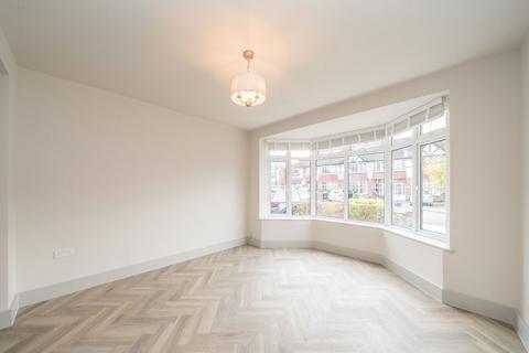 3 bedroom semi-detached house to rent, Heathfield North, Twickenham TW2