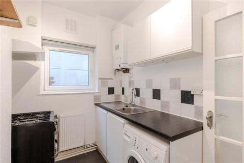 Studio to rent, Craven Hill, London, W2