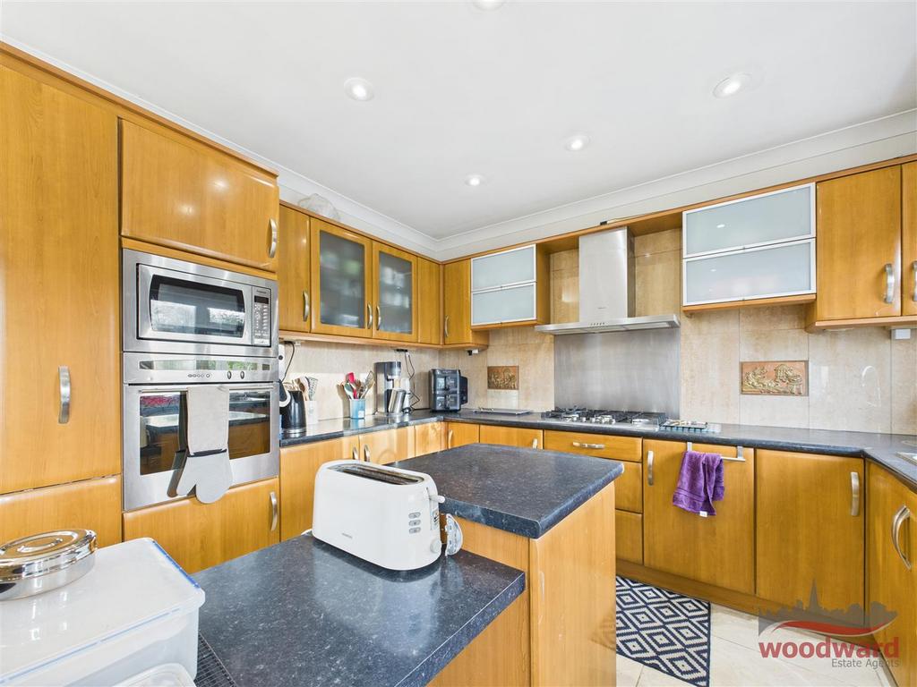 Kitchen/Dining Area