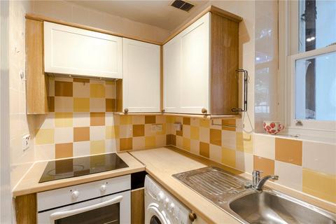 Studio to rent, Craven Hill, London, W2