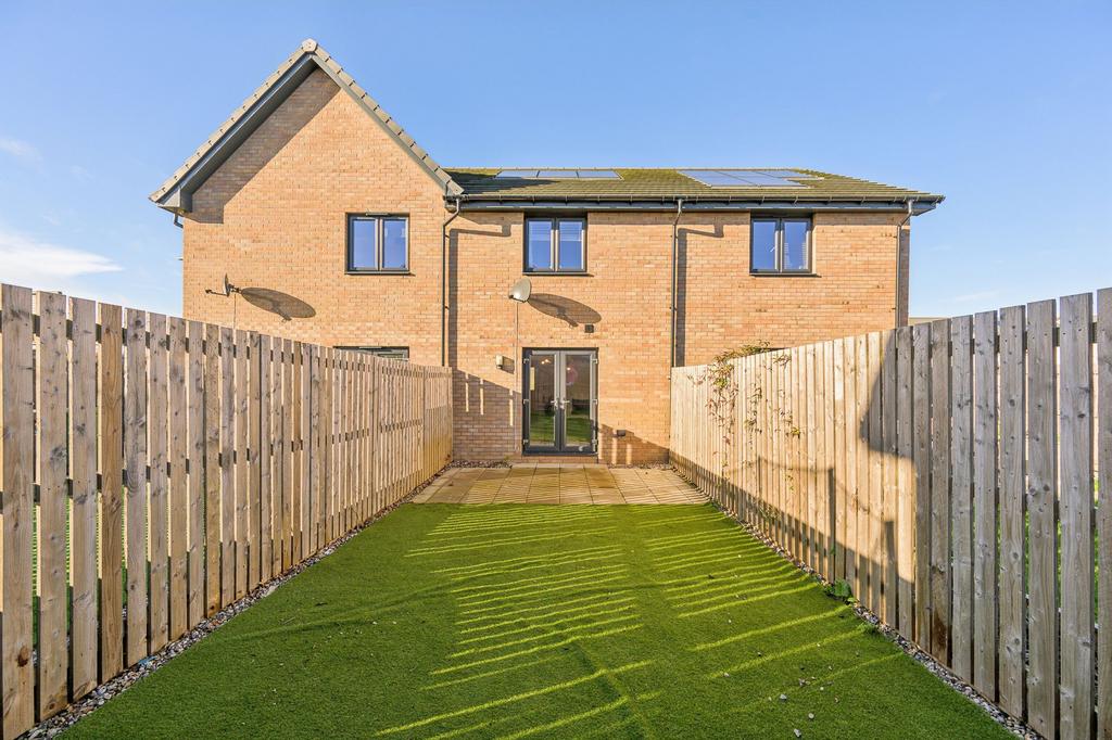 Rear View/Garden