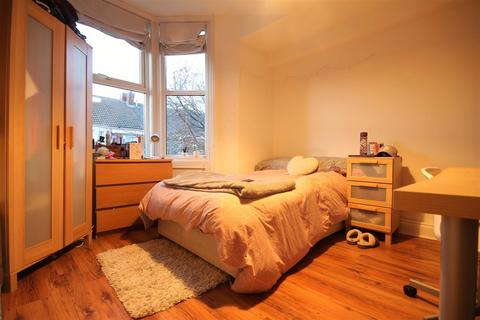 6 bedroom maisonette to rent, Doncaster Road, Sandyford
