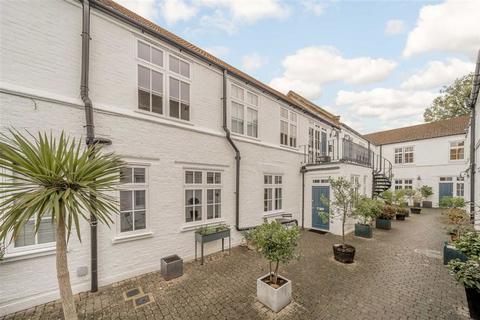 Anchor Mews, London SW12