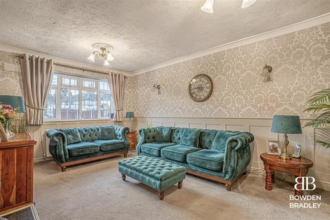 4 bedroom semi-detached house for sale, Coopers Close, Chigwell