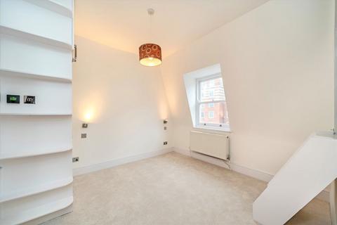3 bedroom flat to rent, Claverton Street, London SW1V