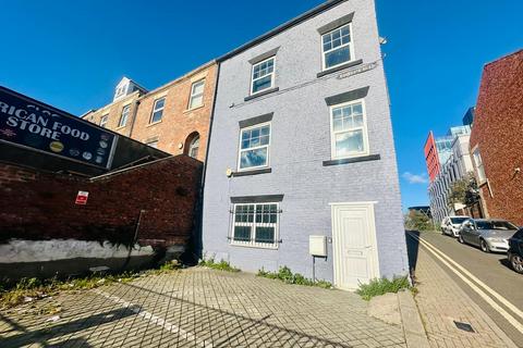6 bedroom terraced house to rent, Newcastle upon Tyne NE4