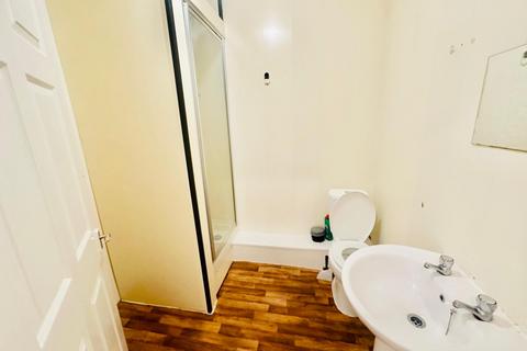 6 bedroom terraced house to rent, Newcastle upon Tyne NE4