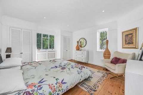 undefined, Oakwood Close, Chislehurst, Kent, BR7