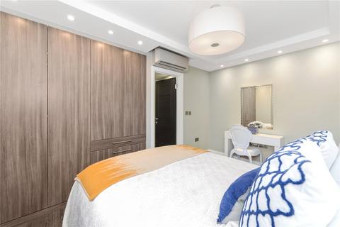 3 bedroom apartment to rent, Boydell Court, St John's Wood NW8