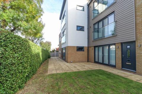 undefined, Beach Avenue, Birchington, CT7
