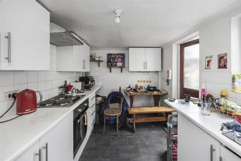 5 bedroom terraced house to rent, Viaduct Road, Brighton